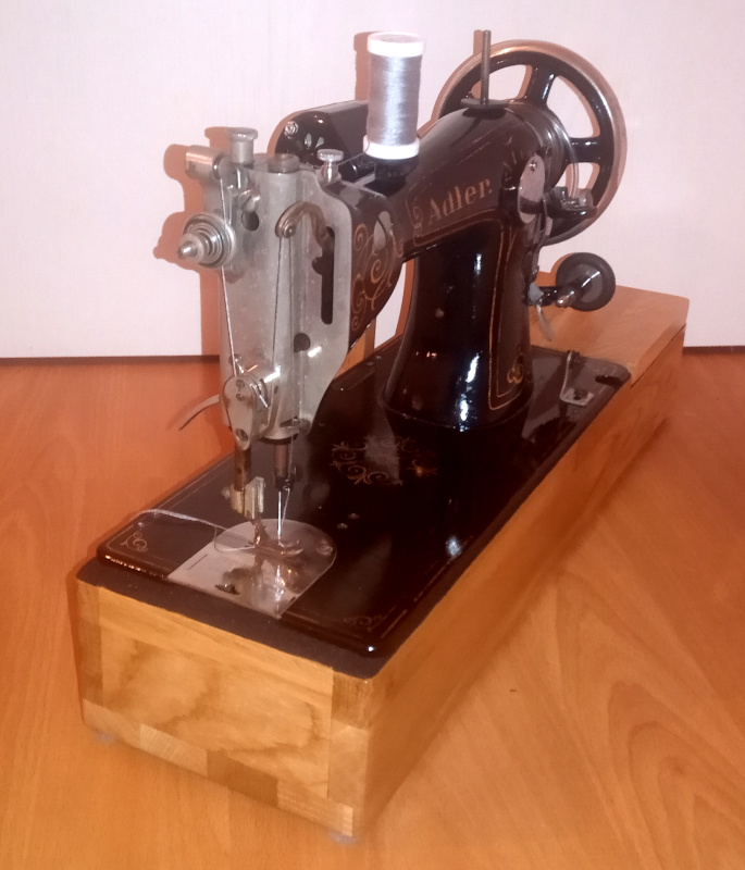 The Adler class 8 sewing machine - A new base for the Adler