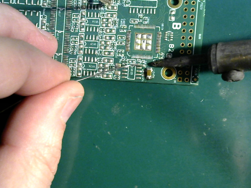 HowTo: Solder by hand - Soldering simple SMD parts