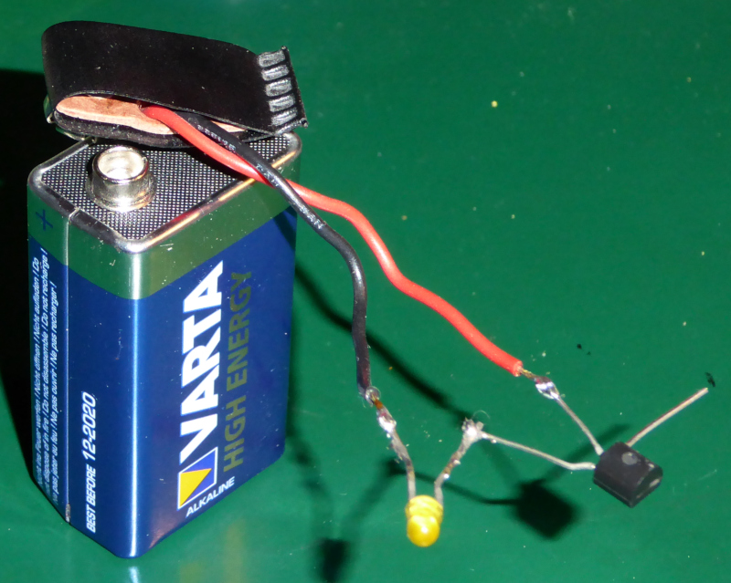 JRE's electrometer built to William Beaty's schematic