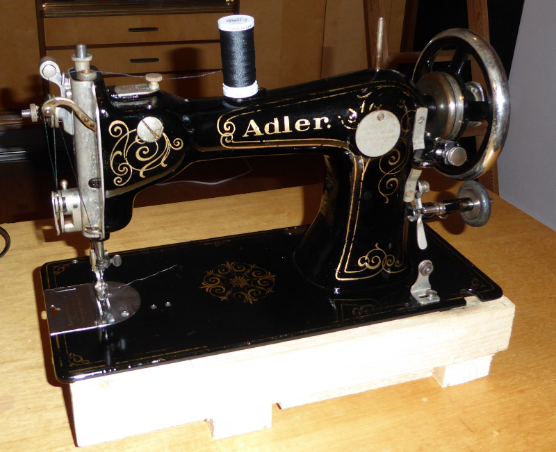 The Adler class 8 sewing machine - Table of Contents
