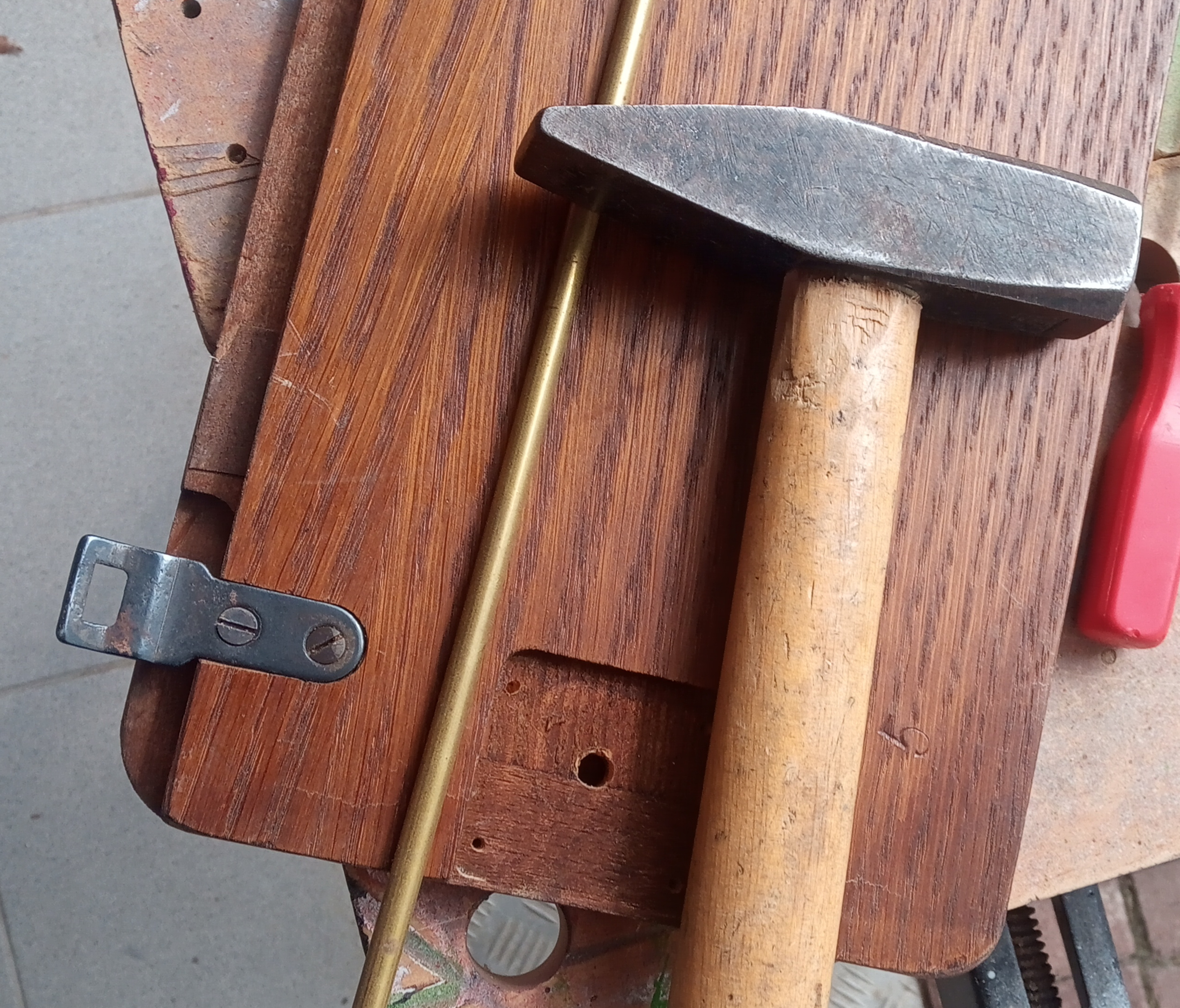 Hinge picture