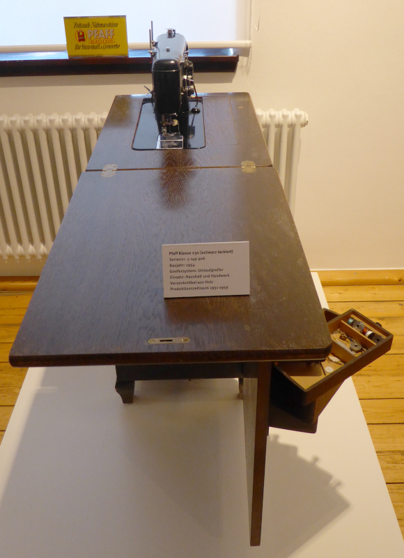 Pfaff model 230 - 2