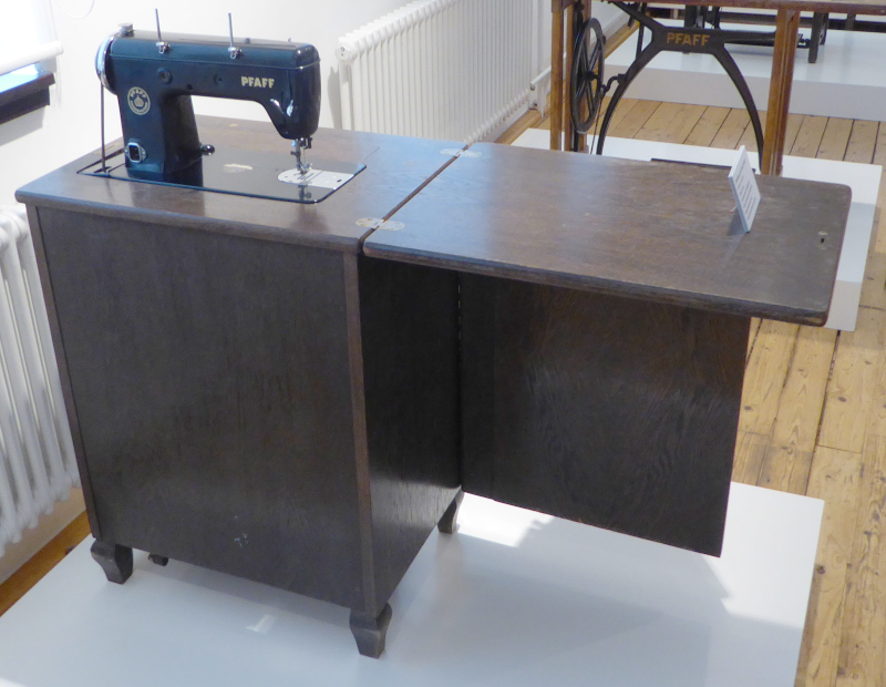 Pfaff model 230 - 3