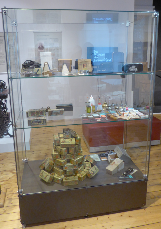 More Pfaff knick-knacks