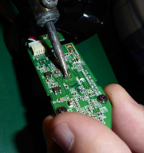 Disassembling the C270 - remove the microphone - iron